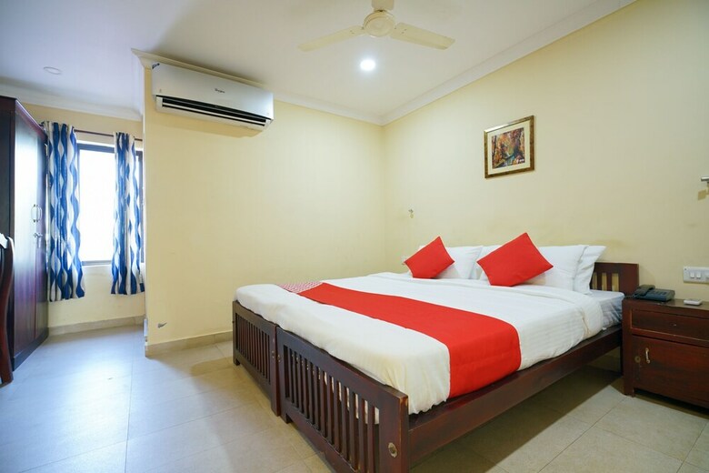 Hotel Oyo 4280 The City Gate Residency