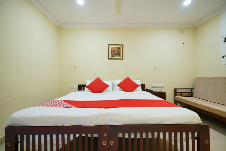 Hotel Oyo 4280 The City Gate Residency