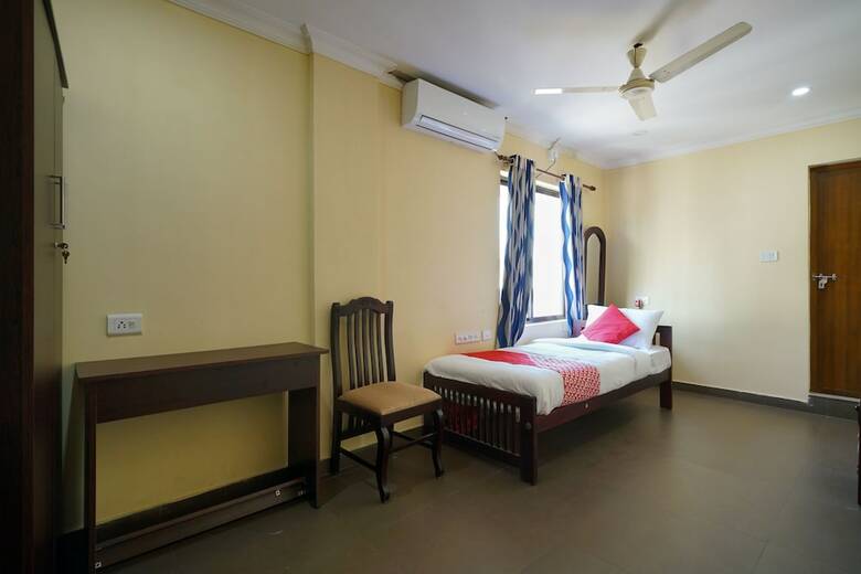 Hotel Oyo 4280 The City Gate Residency