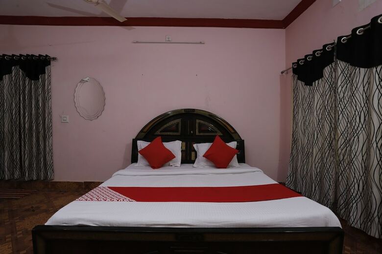 Hotel Oyo 29714 Mumal Resort