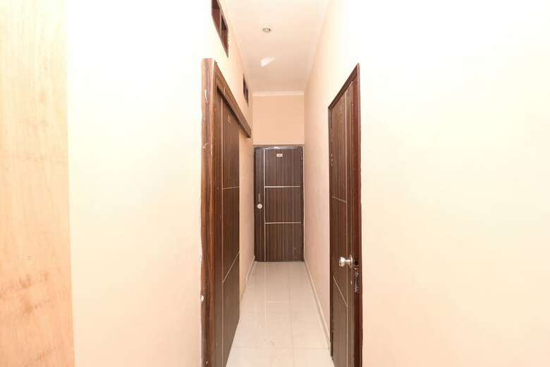 Oyo 35497 Hotel Kapoor Residency
