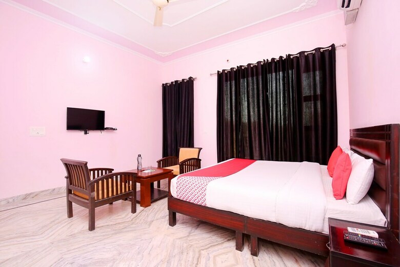 Hotel Oyo 38009 The Sai Villa