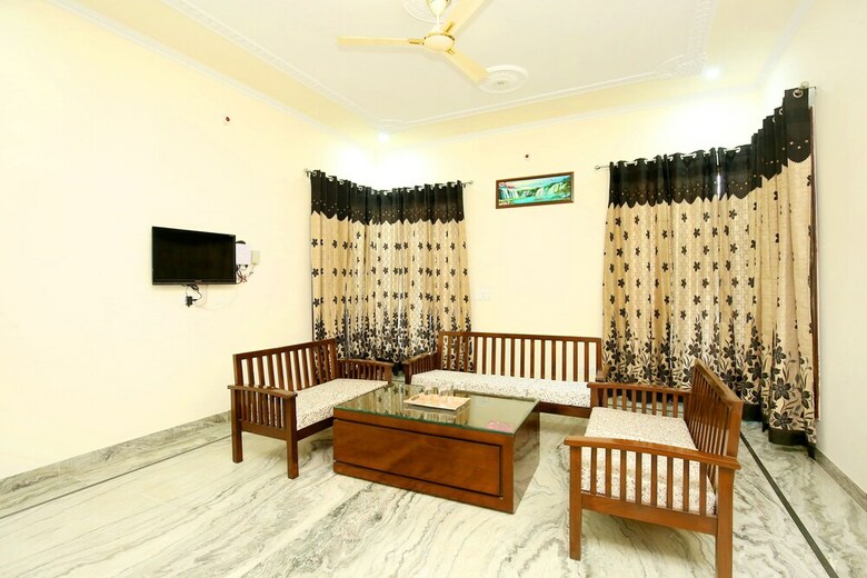 Hotel Oyo 38009 The Sai Villa
