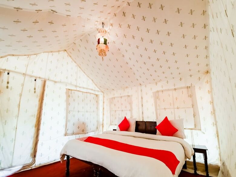 Hotel Oyo 42224 Royal Tent Pushkar