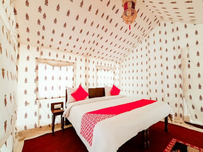 Hotel Oyo 42224 Royal Tent Pushkar
