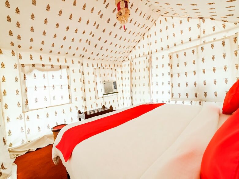 Hotel Oyo 42224 Royal Tent Pushkar