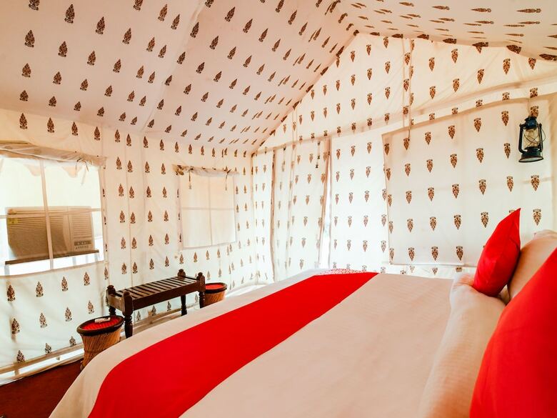 Hotel Oyo 42224 Royal Tent Pushkar