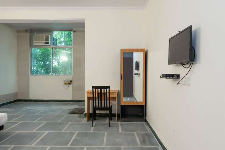 Hotel Oyo Flagship 45264 Opposite Paryavaran Complex Post Office