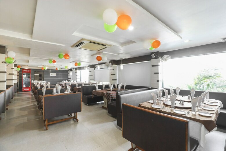 Hotel Capital O 48764 Apple Residency