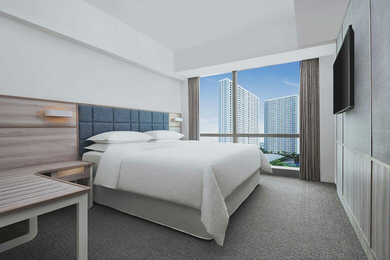 Hotel Four Points By Sheraton Surabaya, Pakuwon Indah
