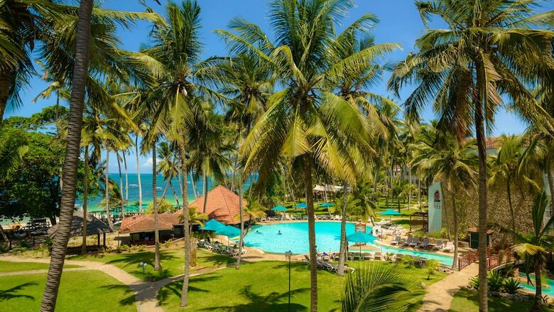 Hotel Sarova Whitesands Beach Resort & Spa