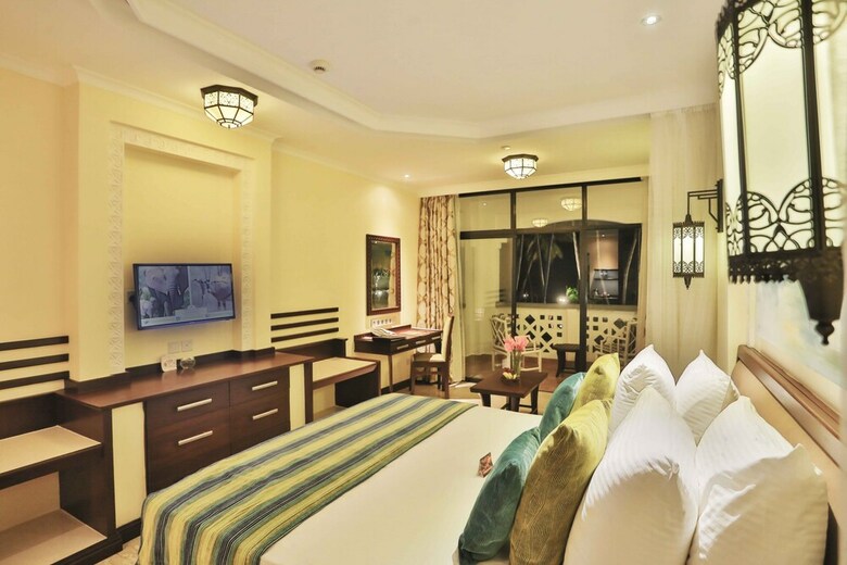 Hotel Sarova Whitesands Beach Resort & Spa