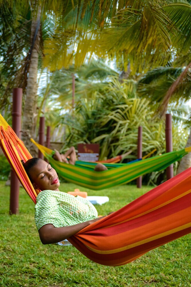Hotel Sarova Whitesands Beach Resort & Spa