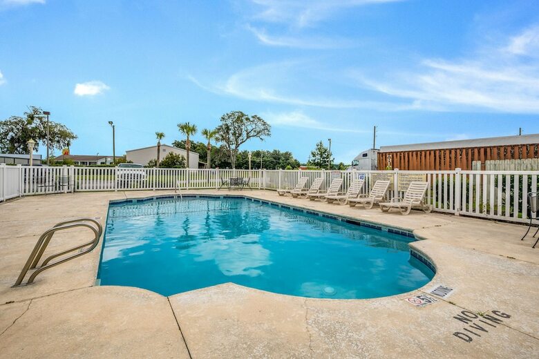 Hotel Microtel Inn & Suites By Wyndham Brunswick
