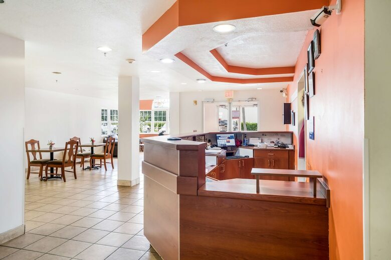Hotel Microtel Inn & Suites By Wyndham Brunswick