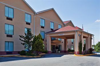 Holiday Inn Express Hotel & Suites Hiawassee