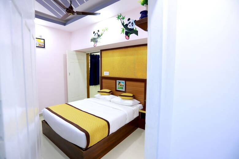 Base9 Airport Hotel