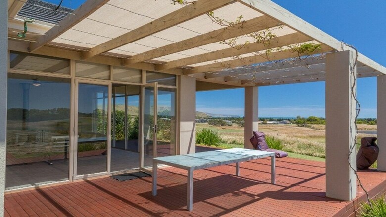 Golfers Paradise - 52 Huntingdale Drive