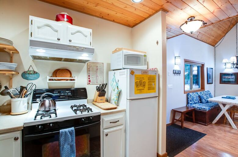 Mt. Baker Lodging  Cabin 4 ?pet Friendly, Sleeps 5! By Mbl