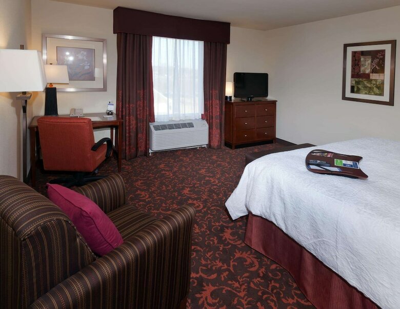 Hotel Hampton Inn And Suites Holly Springs