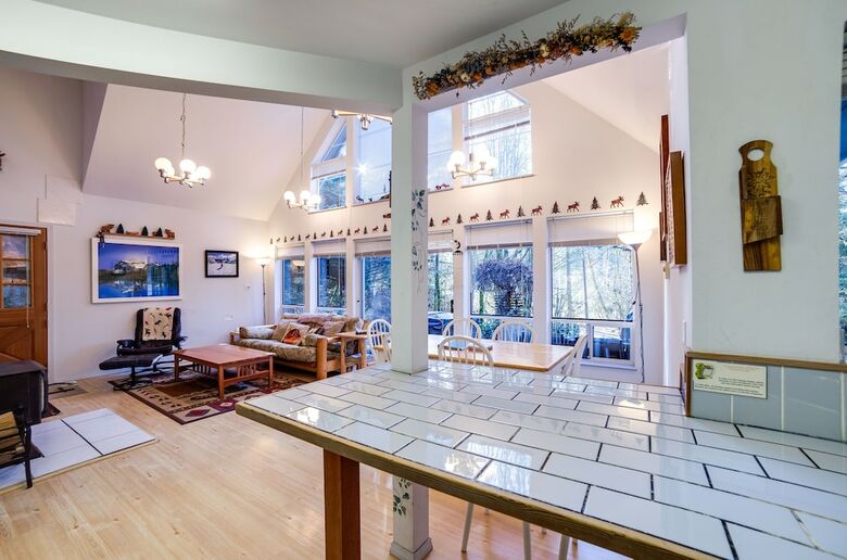 Mt. Baker Lodging Cabin 39 ? Pet Friendly, Sleeps 6! By Mbl