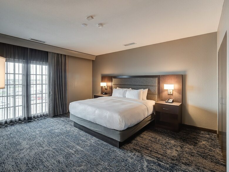 Doubletree By Hilton Hotel Bloomington