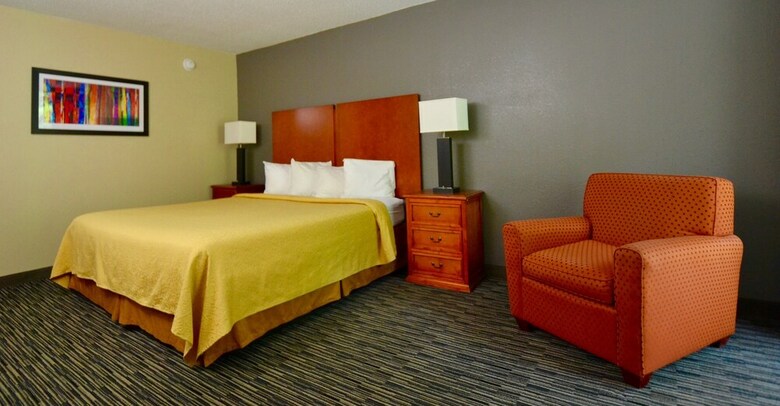Hotel Quality Inn And Suites Livonia