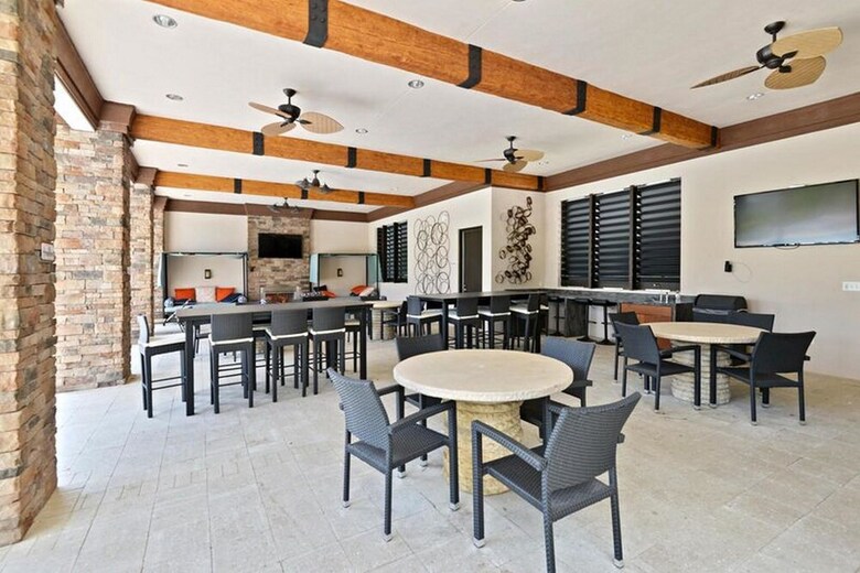 Amazing 6bds Home With Private Pool St7040
