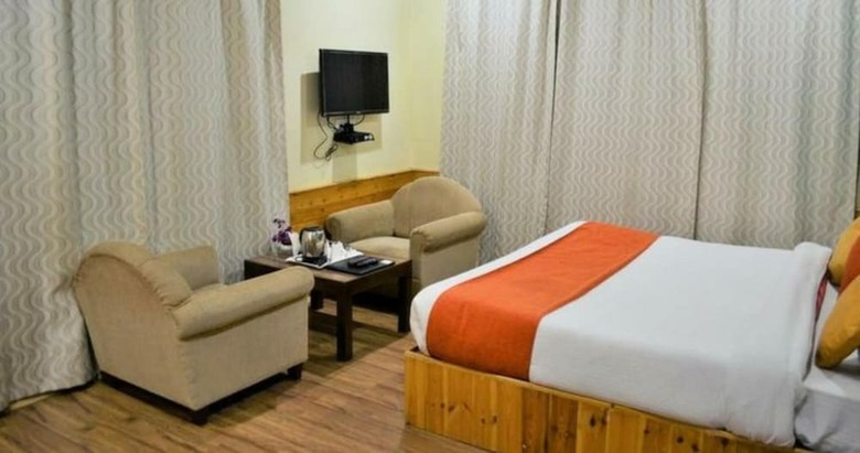 Hotel Gezellig Inn - Vardhan Hills
