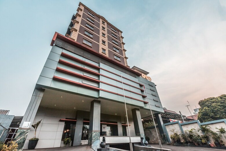 Hotel Oyo 1475 Alia Matraman Syariah