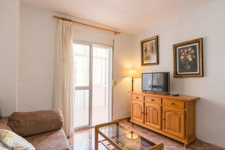 Malagasuite Playamar Beach & Pool Apartment