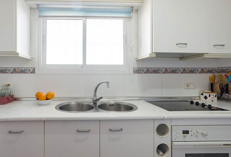 Malagasuite Playamar Beach & Pool Apartment