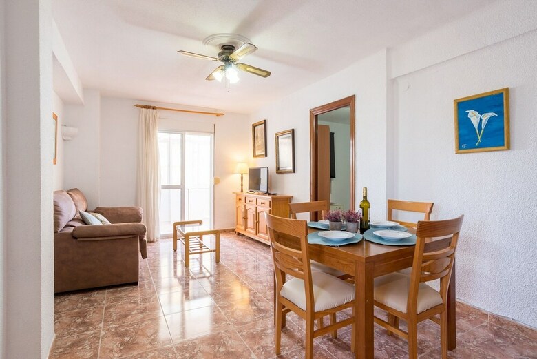 Malagasuite Playamar Beach & Pool Apartment