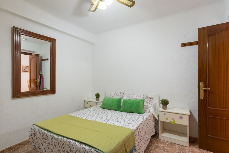 Malagasuite Playamar Beach & Pool Apartment