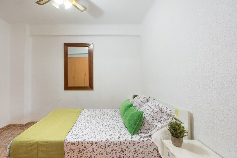 Malagasuite Playamar Beach & Pool Apartment