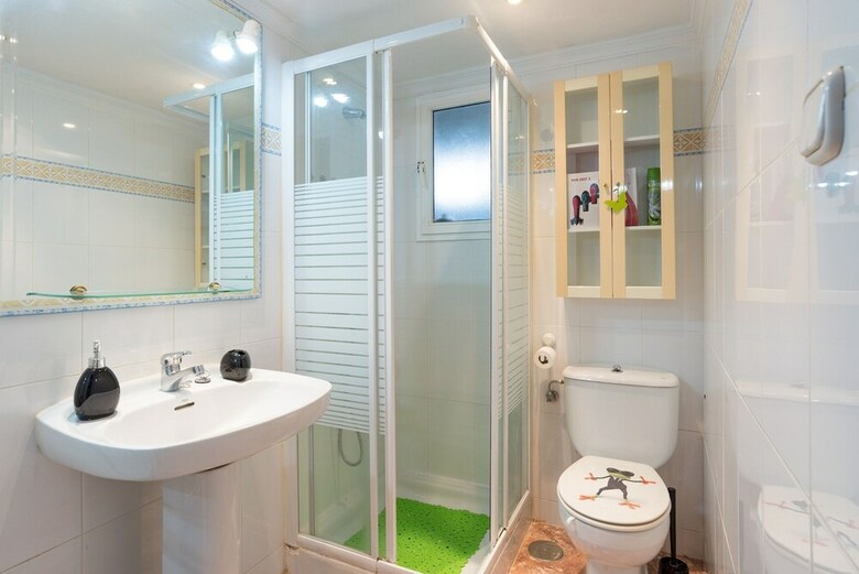 Malagasuite Playamar Beach & Pool Apartment