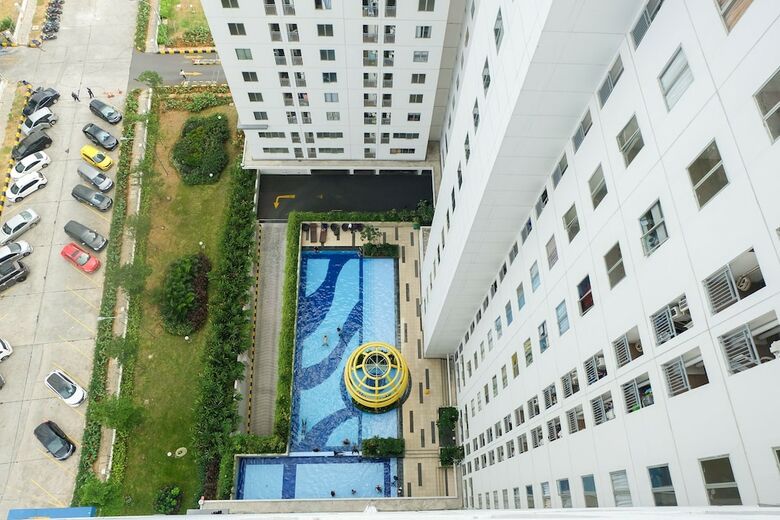 Comfy Studio Bassura City Apartment