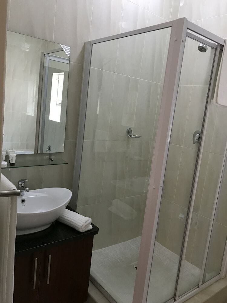 Hotel Global Village Guest House