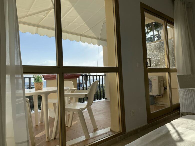 Apartamentos Estudio Primera Linea de Playa 50 Mtrs