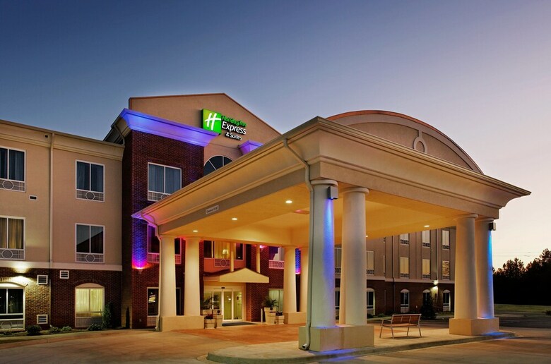 Holiday Inn Express Hotel & Suites Talladega