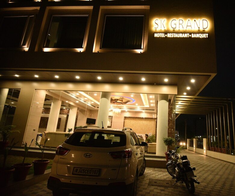 Hotel Sk Grand
