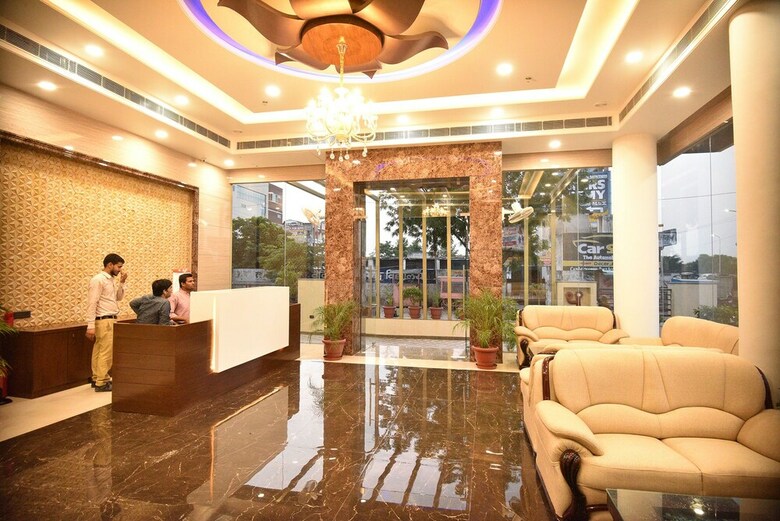 Hotel Sk Grand