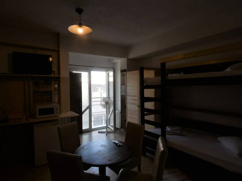 Hostal Taxi Hostel