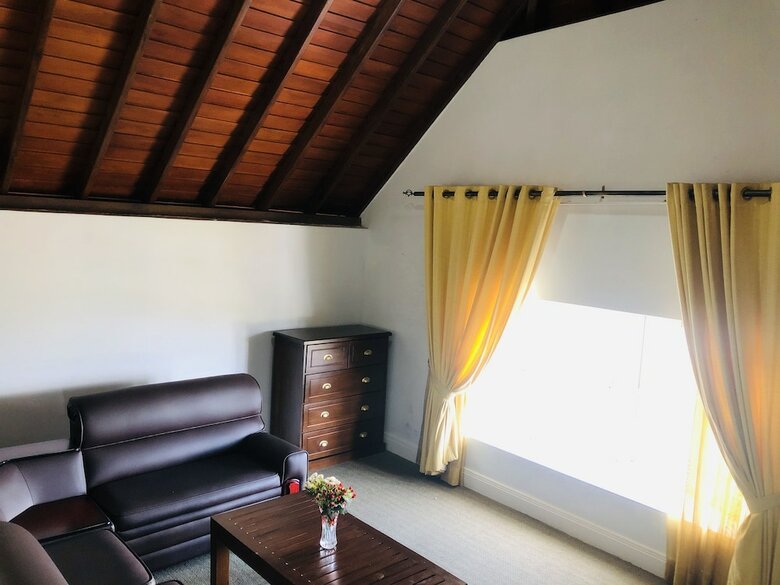 Hotel Swiss Cottage