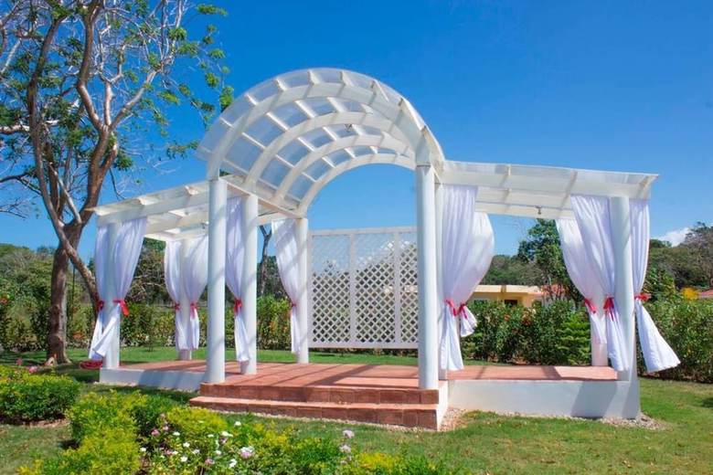 Romantic Two Bedroom Deluxe Villa With All Modern Conveniences