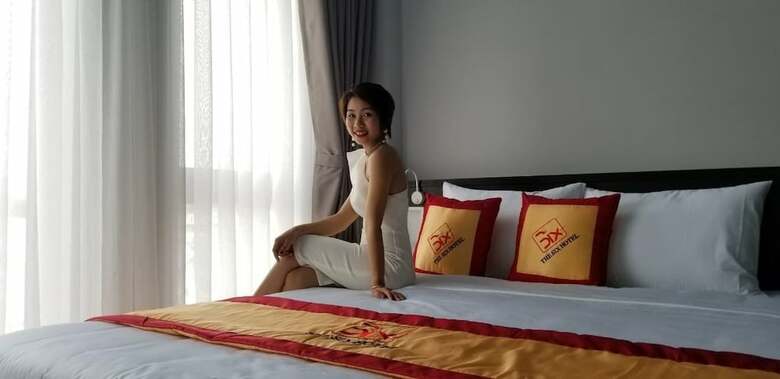 The Six Hotel