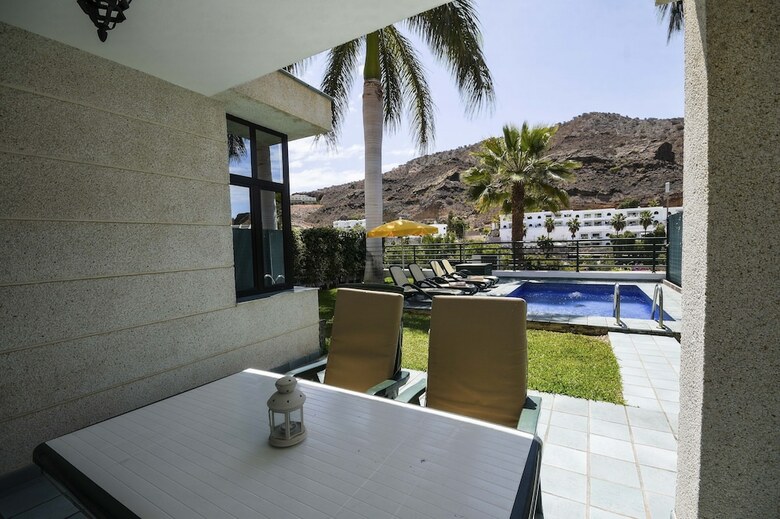 Sunshine Beach Villas