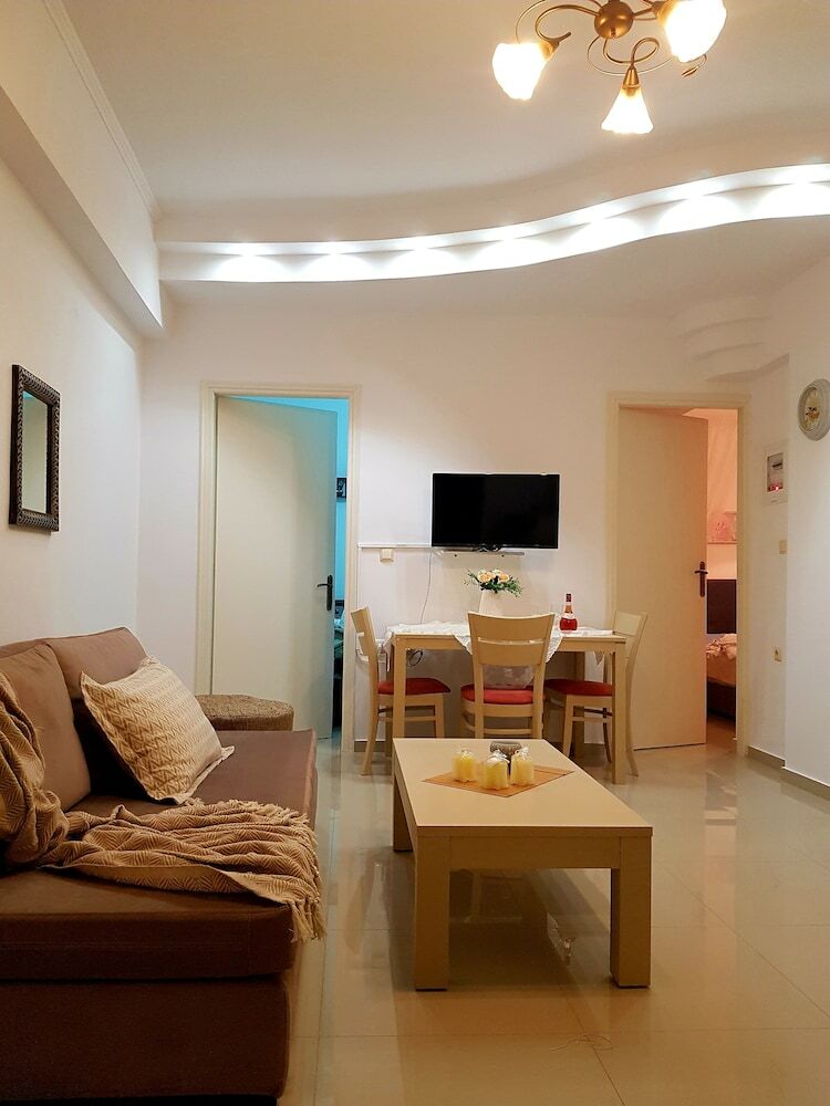 Emmanouil Airport Beach Apartment