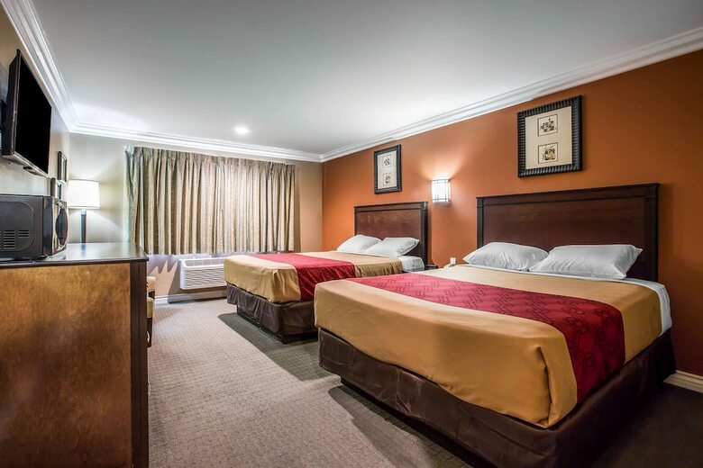 Hotel Baymont By Wyndham Ontario