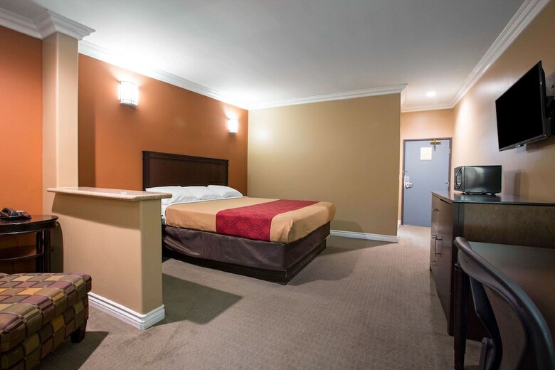 Hotel Baymont By Wyndham Ontario